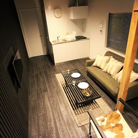 Sekai Hotel Tsuki Osaka Exterior photo